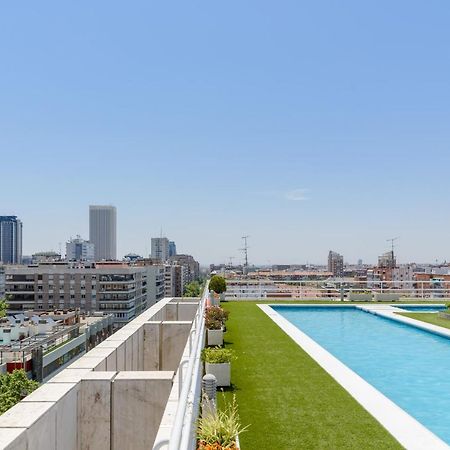 Apartamento Charming Eurobuilding Skyline Madrid Exterior foto